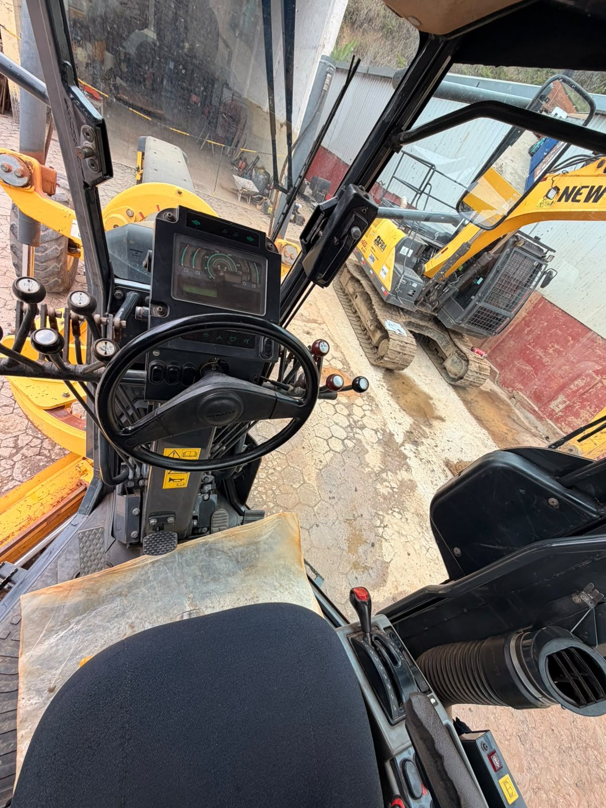 Komatsu GD 655 2021 — foto 11