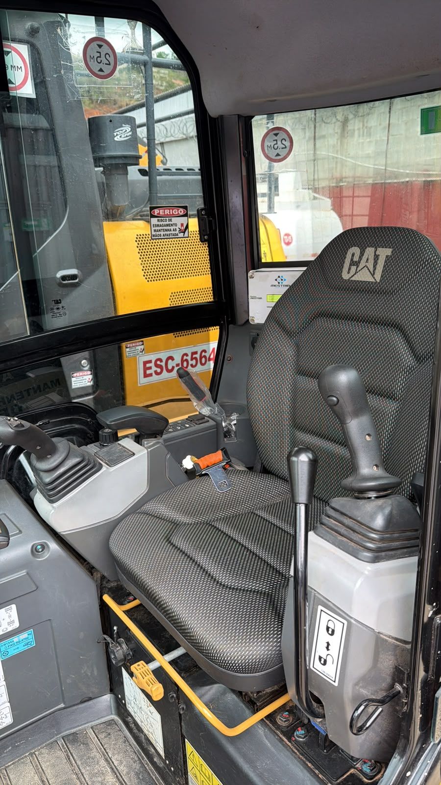 Caterpillar 303.5 2021 — foto 4