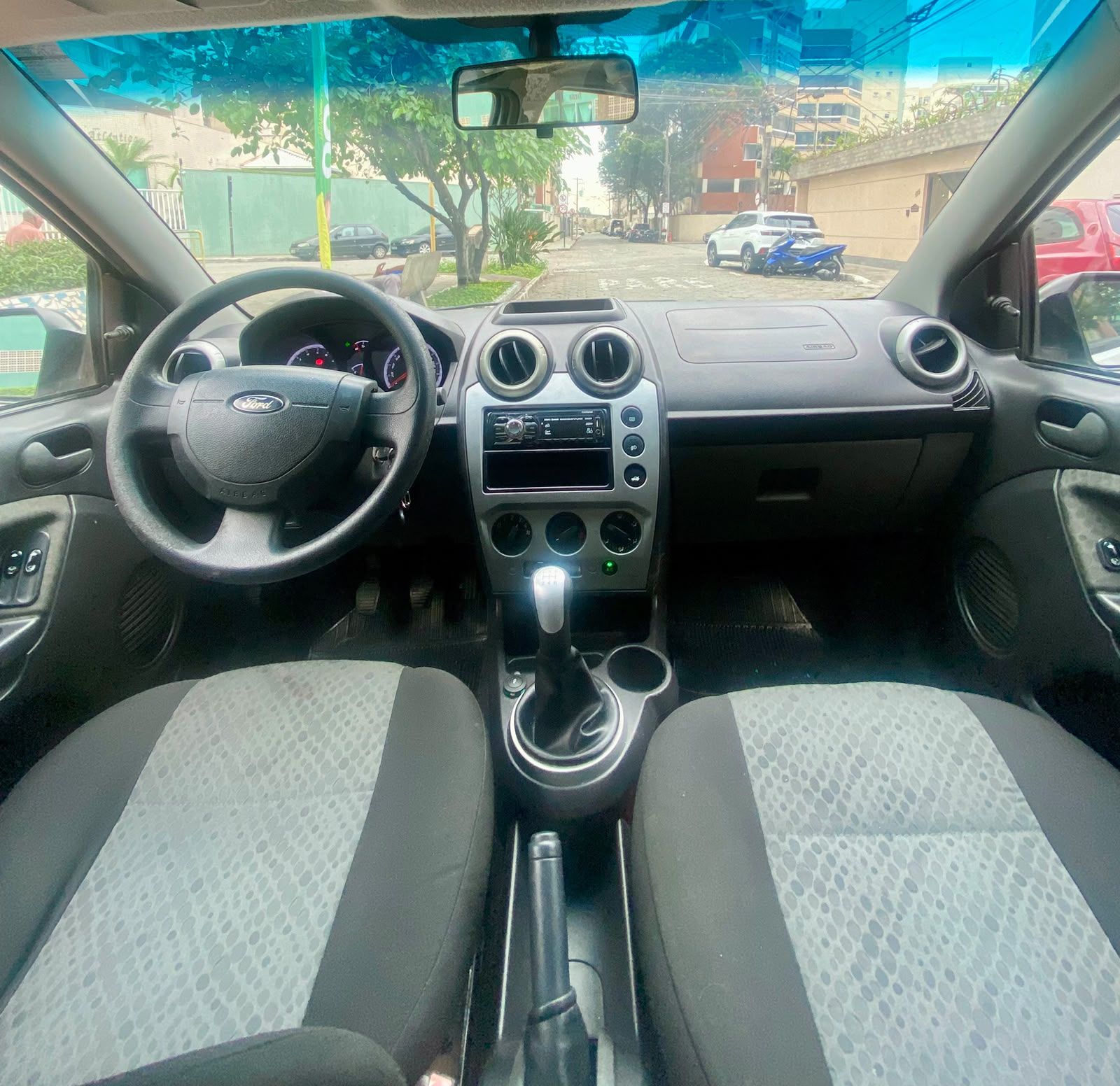 FORD Fiesta SE 1.0 8V Flex 2014 — foto 12