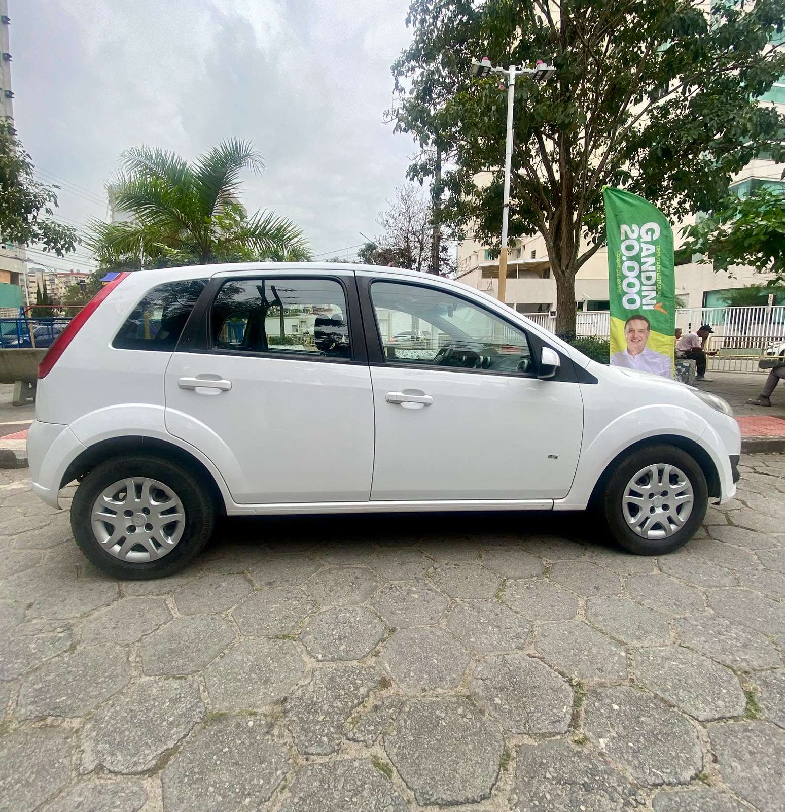 FORD Fiesta SE 1.0 8V Flex 2014 — foto 5